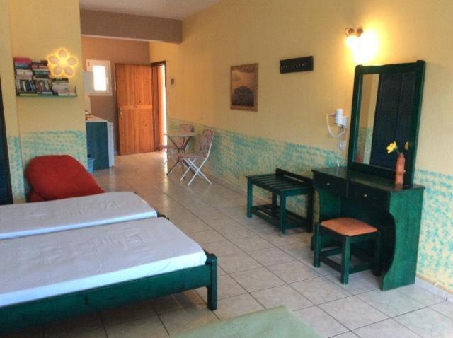 Nikos Victoria Otel İskados Dış mekan fotoğraf